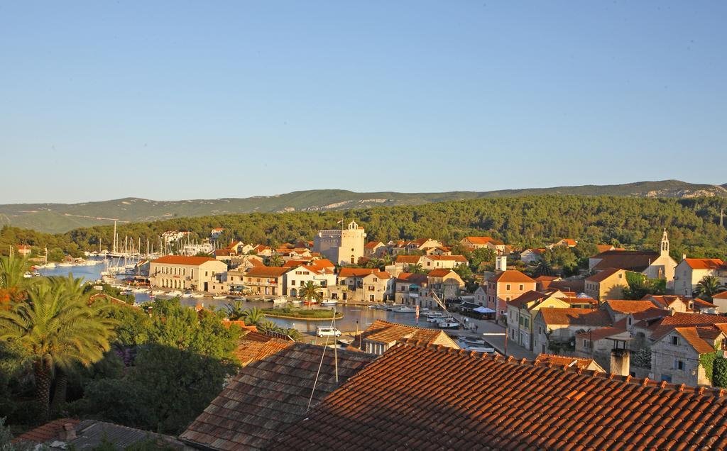 Green Lagoon, Hvar Island Vrboska Bilik gambar