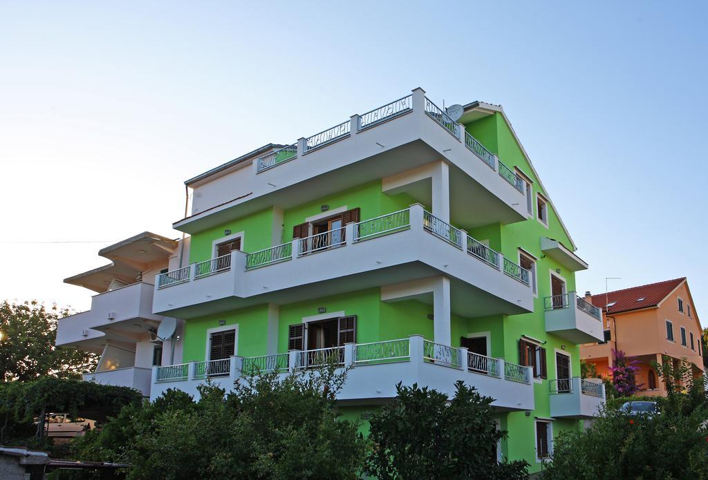Green Lagoon, Hvar Island Vrboska Bilik gambar